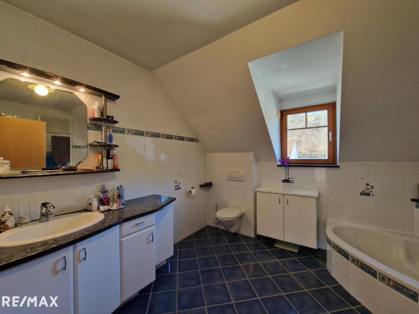 Badezimmer DG