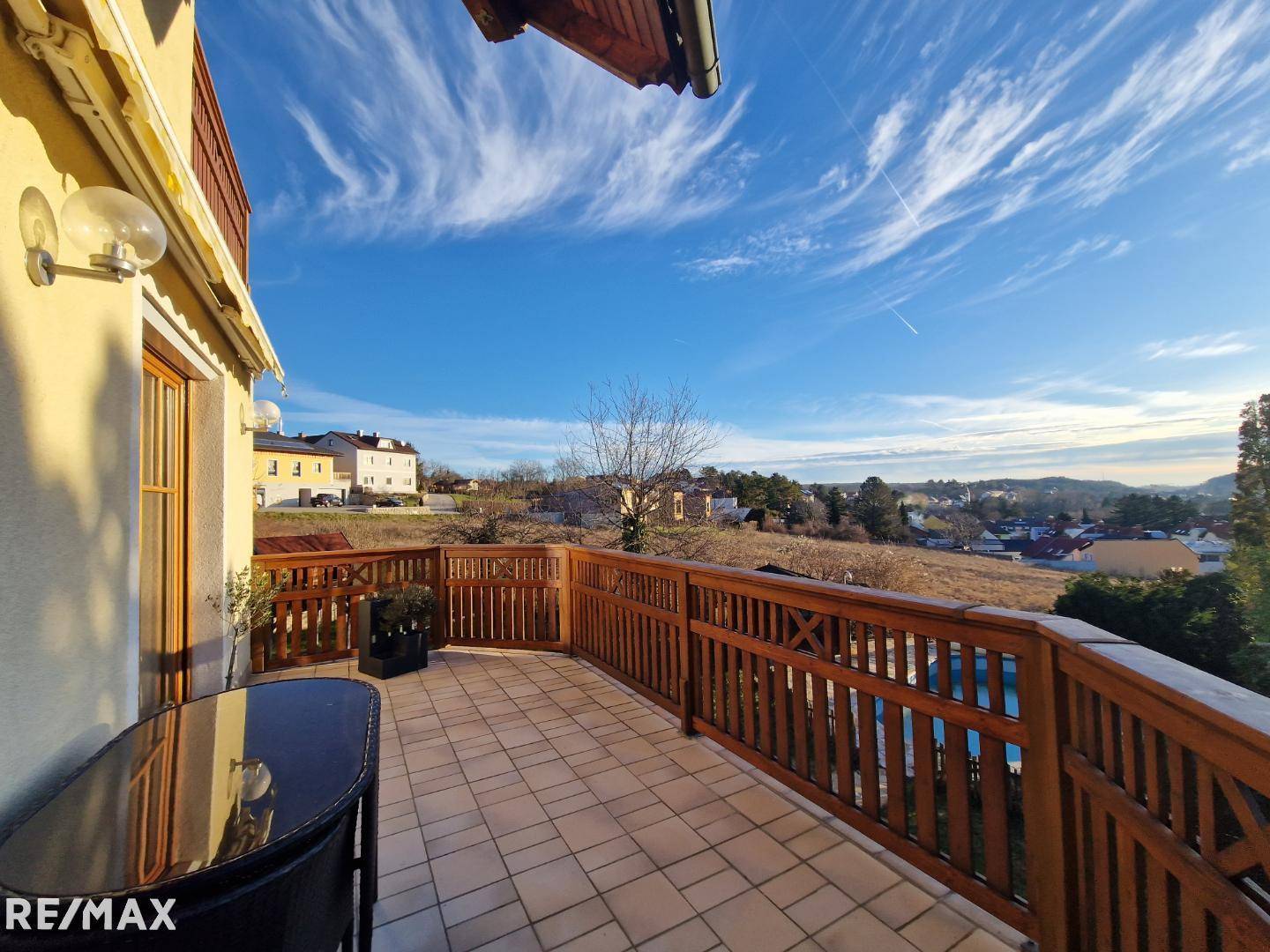 Terrasse vom Wohnzimmer