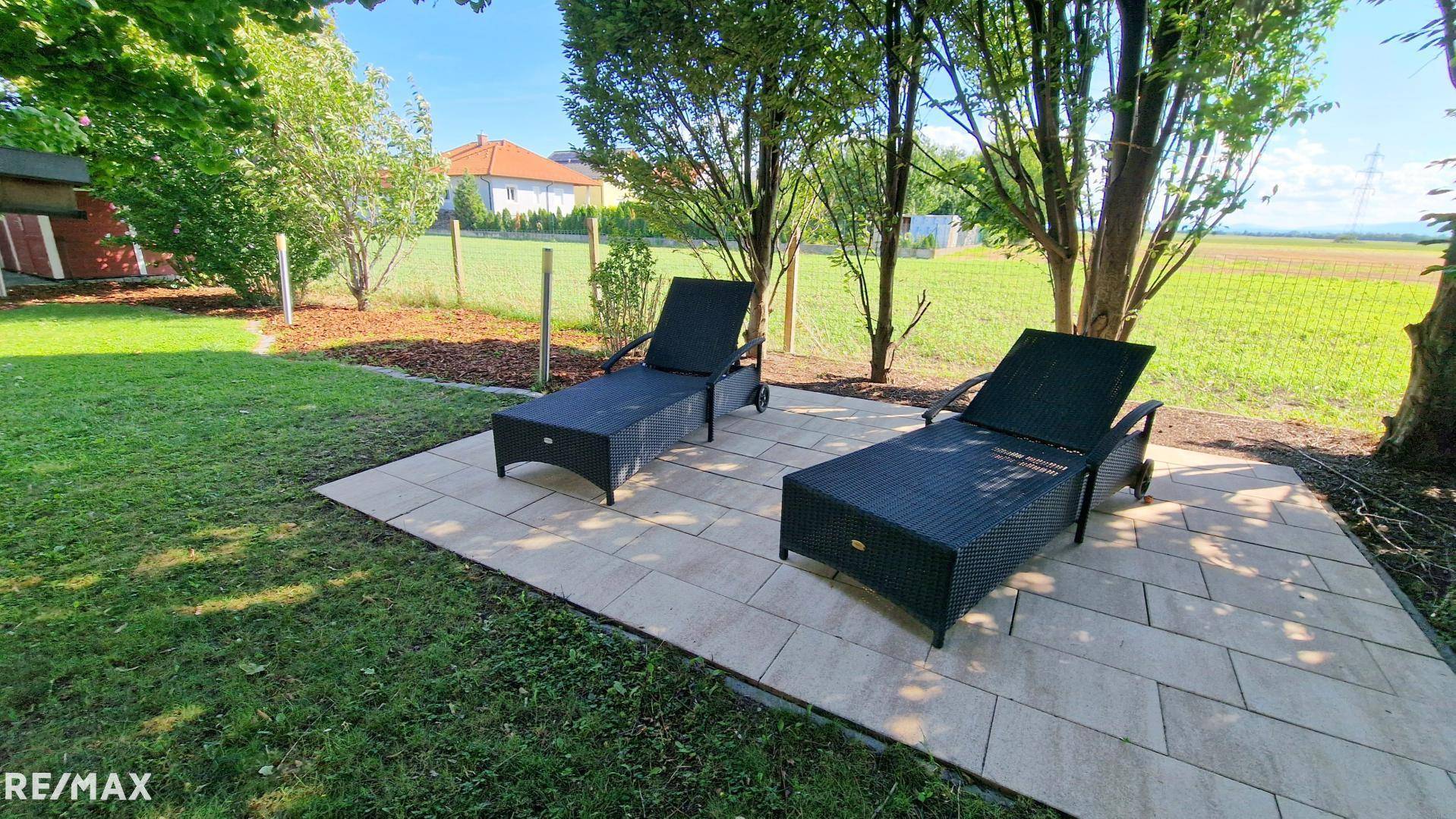 Gartenbereich mit Pflaster