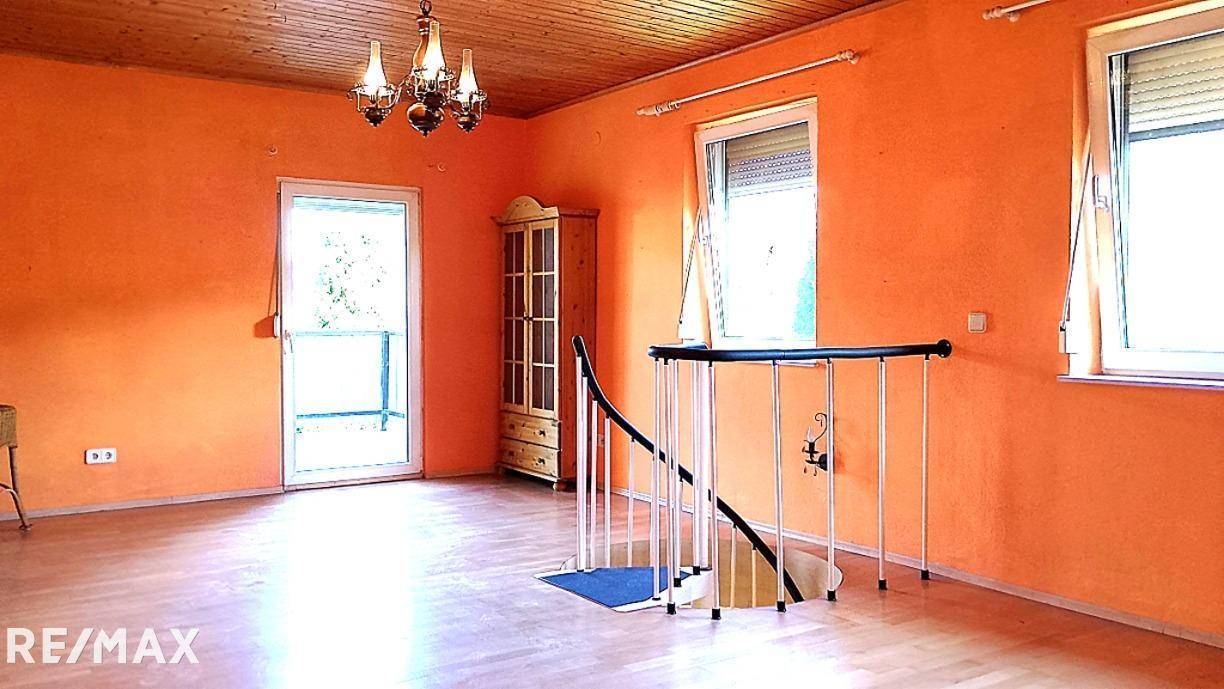 10 Einliegerwohnung Wohnzimmer