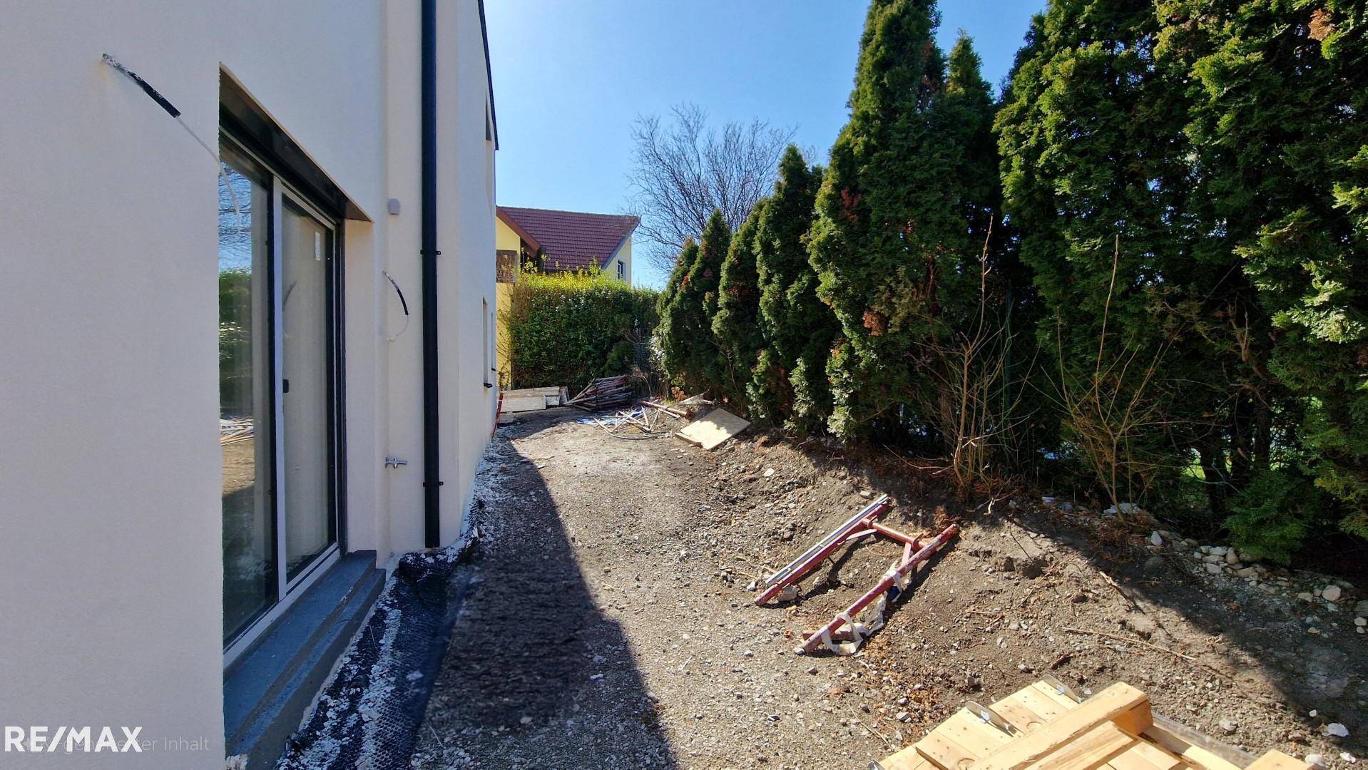 Bereich hinterm Haus