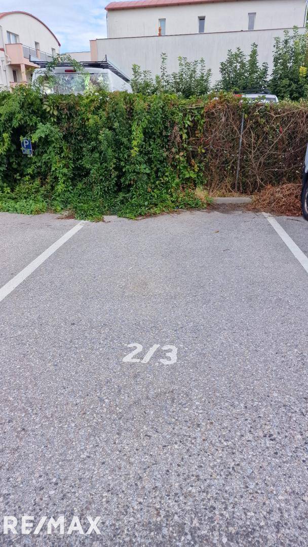 Autoabstellplatz