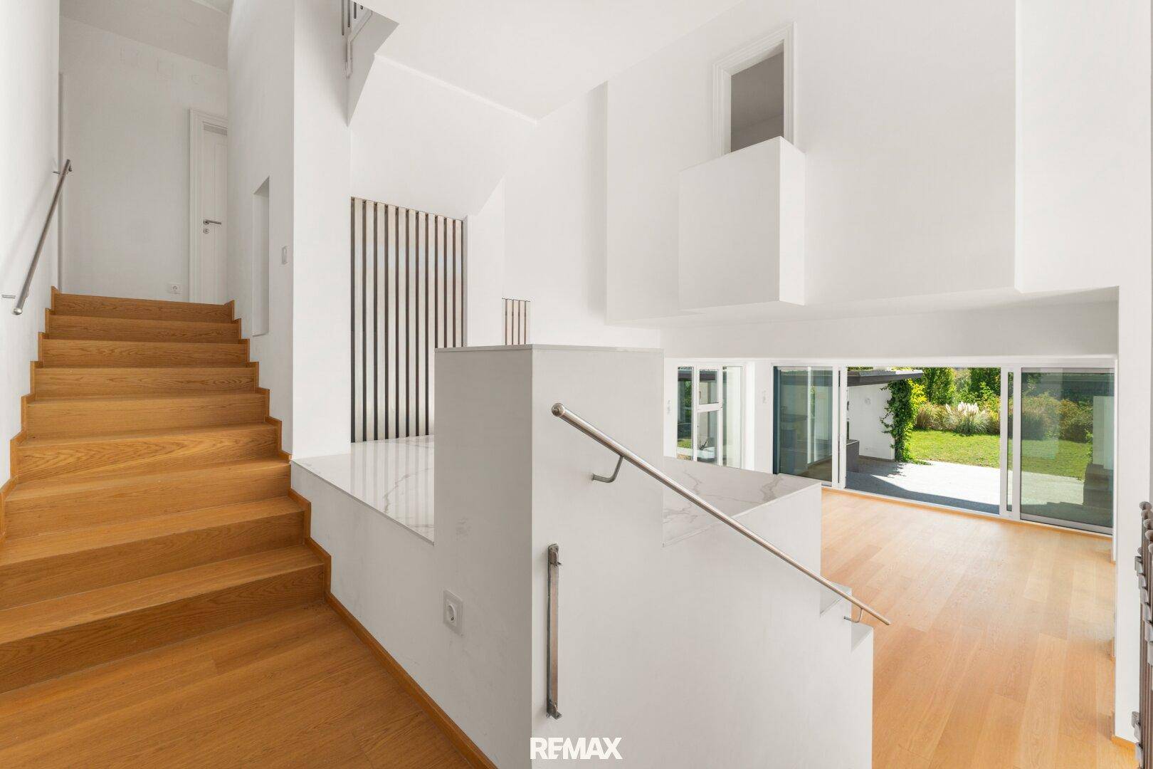 Villa 1 Wohn- Esszimmer Bild 3
