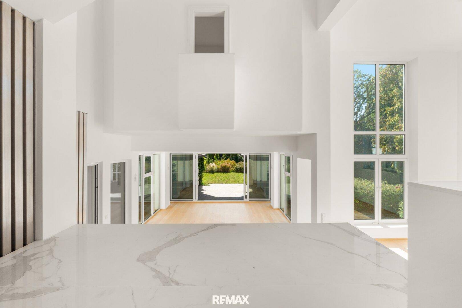 Villa 1 Wohn- Esszimmer Bild 4