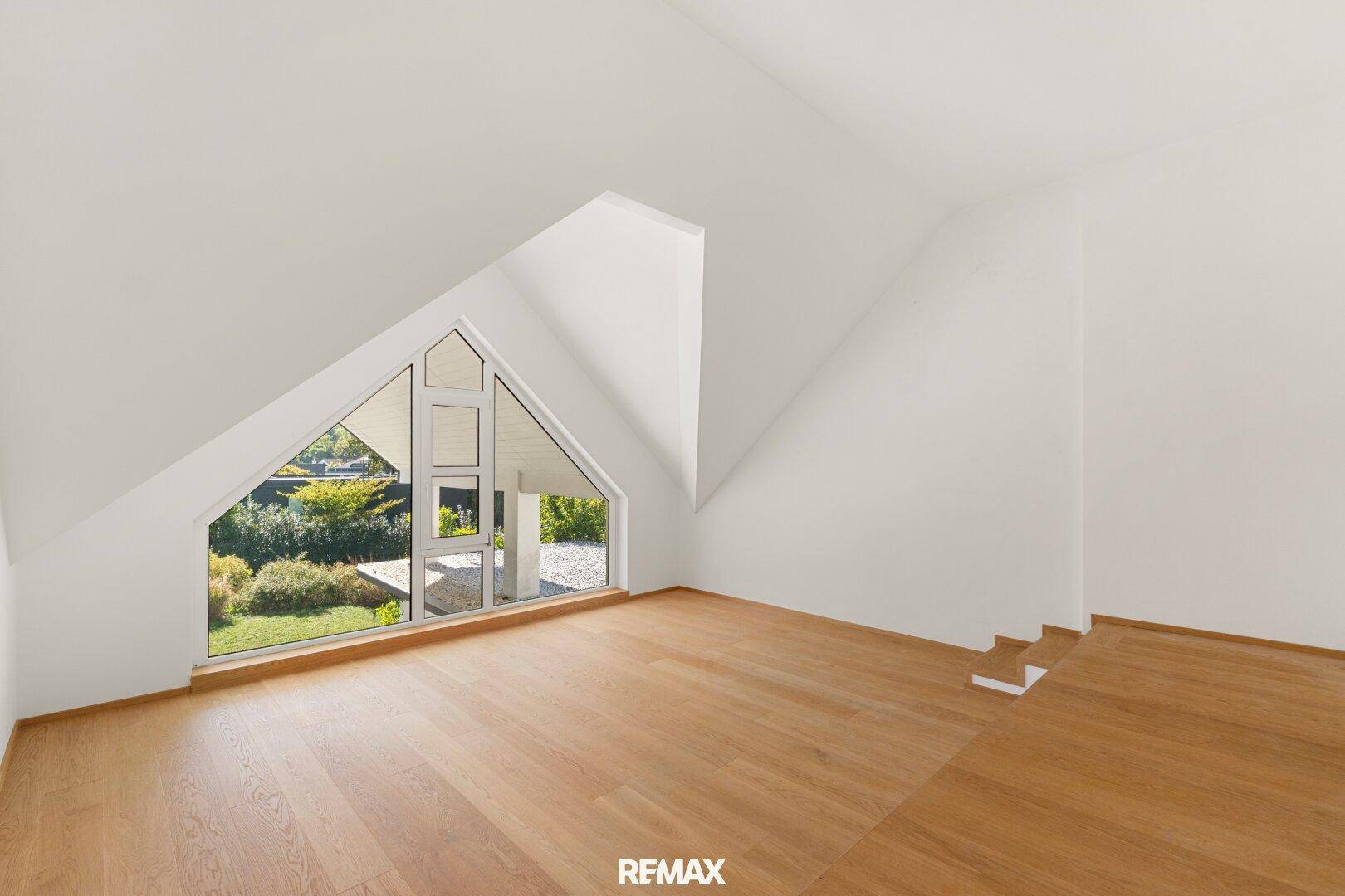 Villa 1 Büro/Schrankraum/Zimmer