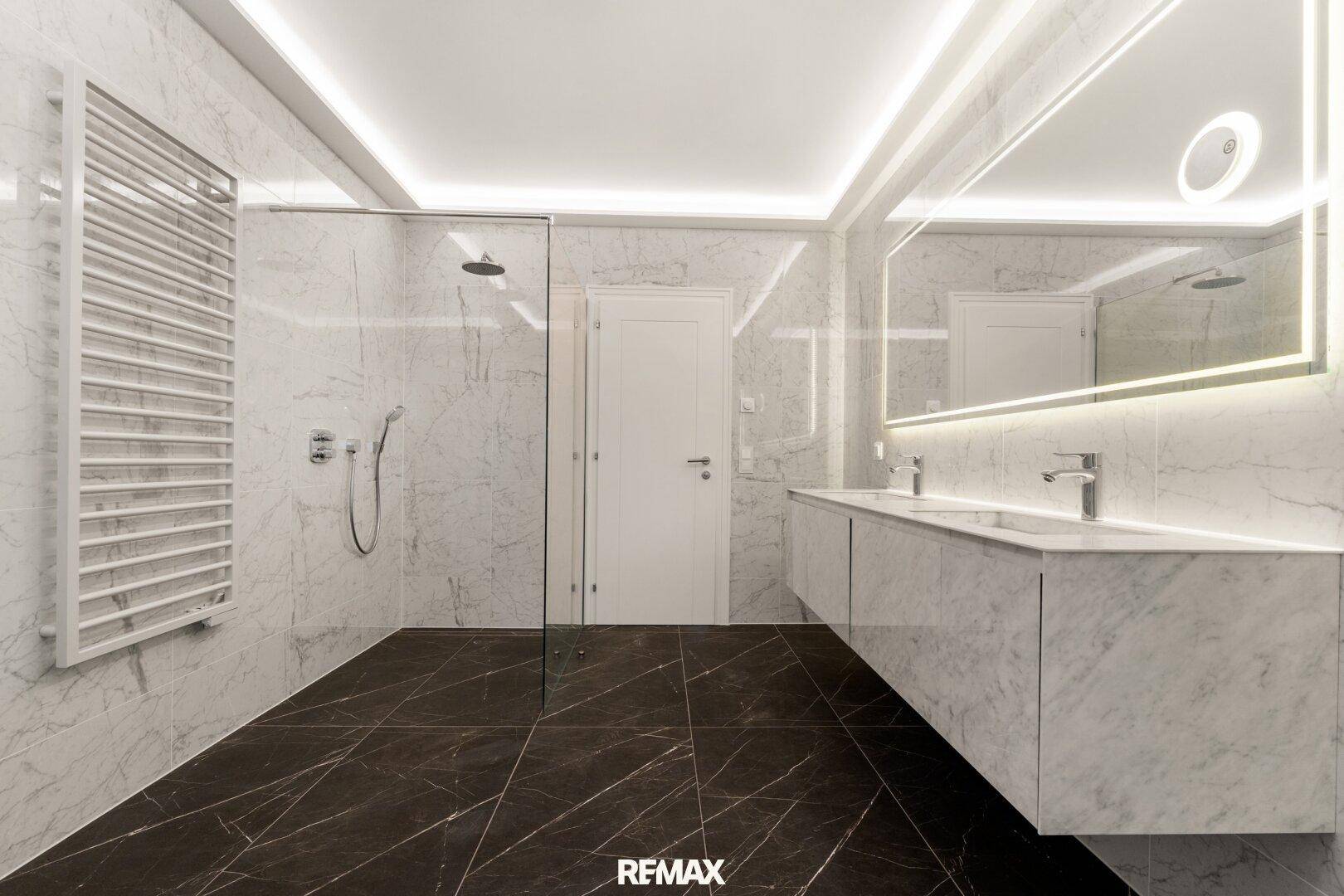Villa 1 Badezimmer