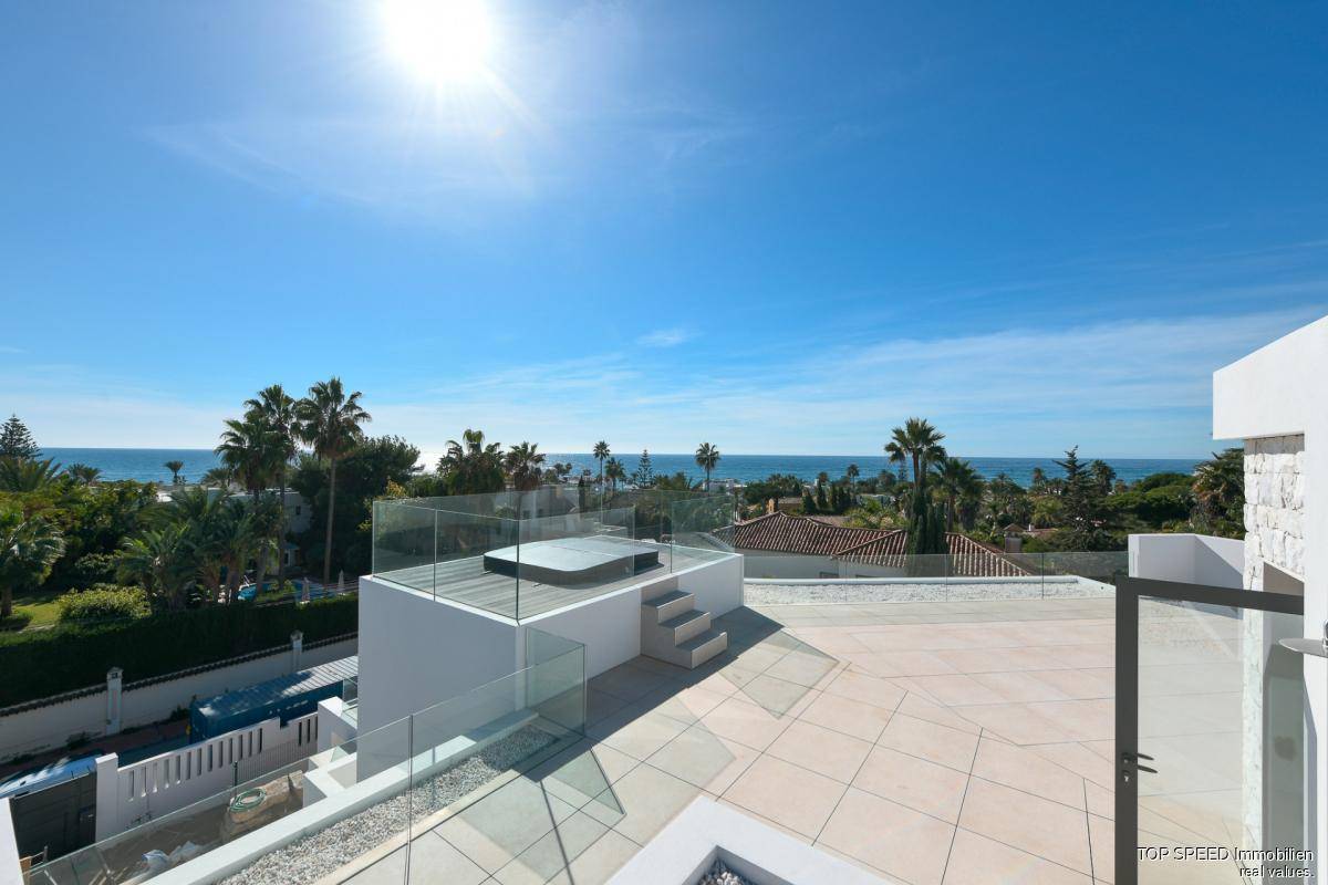 Photo: Villa in Marbella East