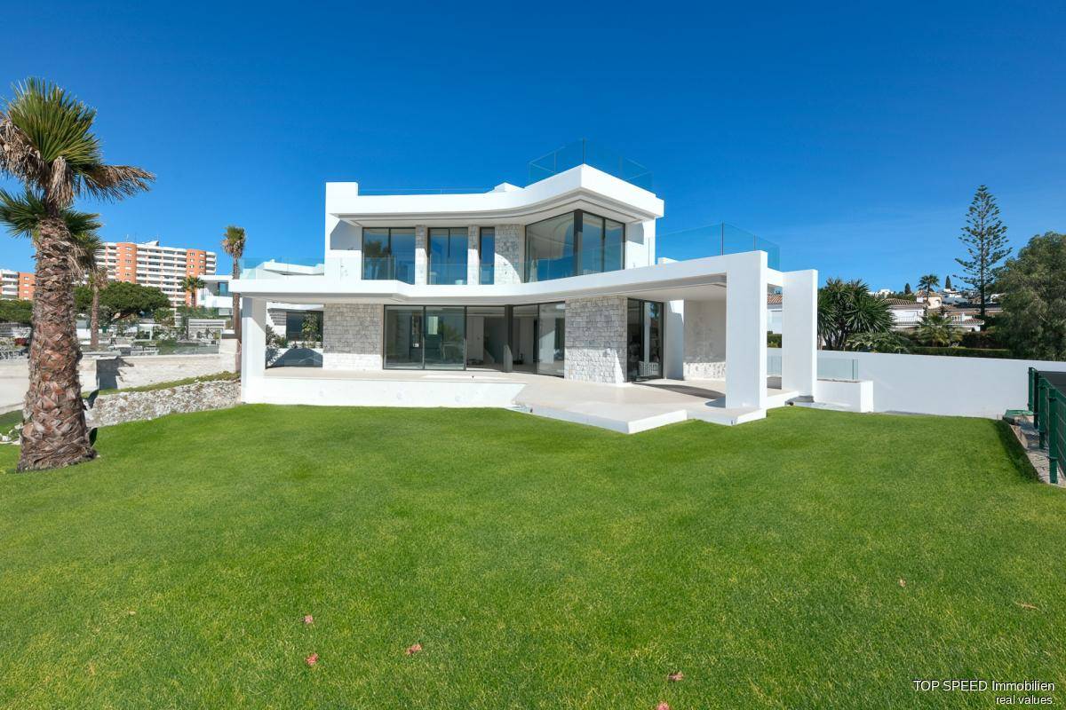 Photo: Villa in Marbella East