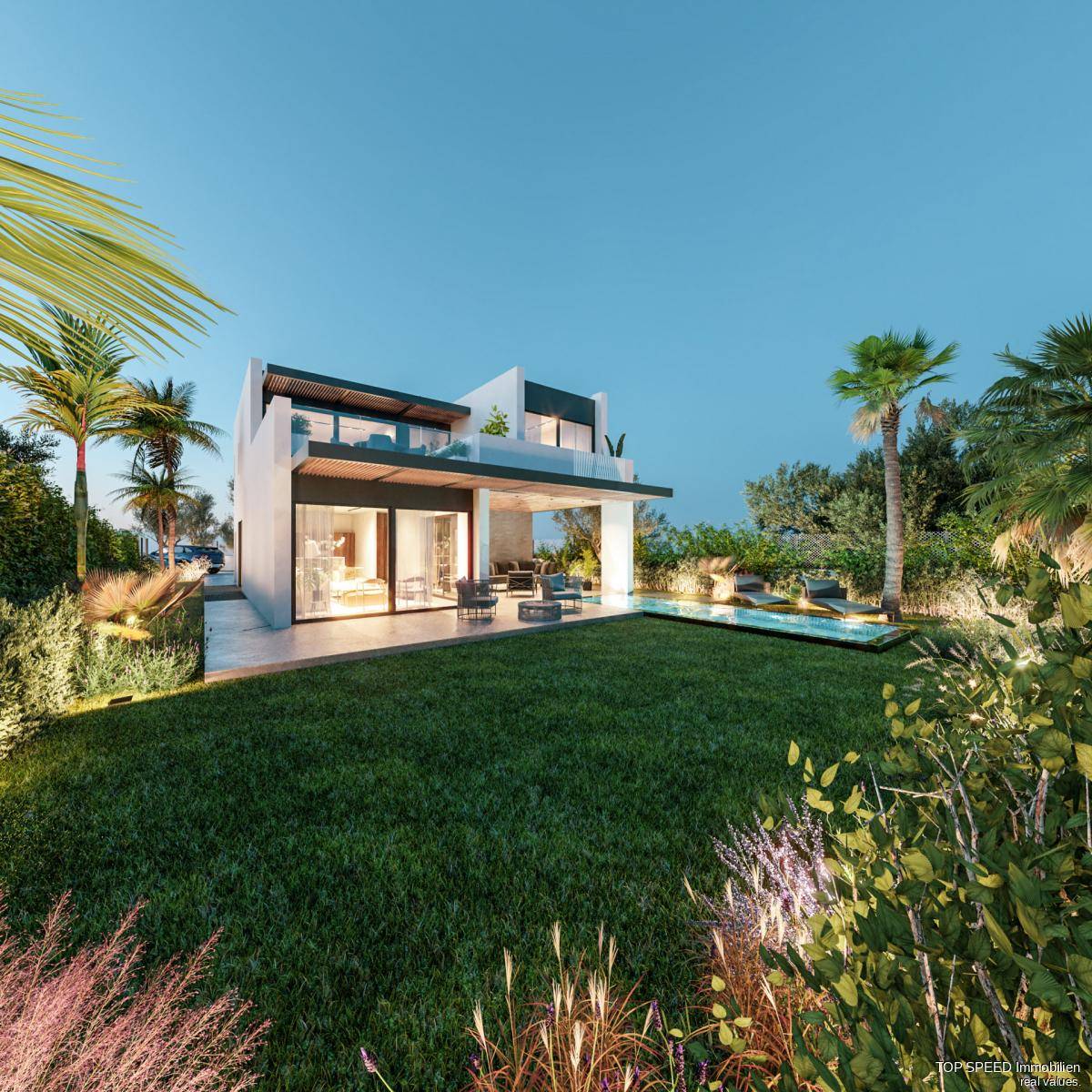 Photo: Villa in Estepona