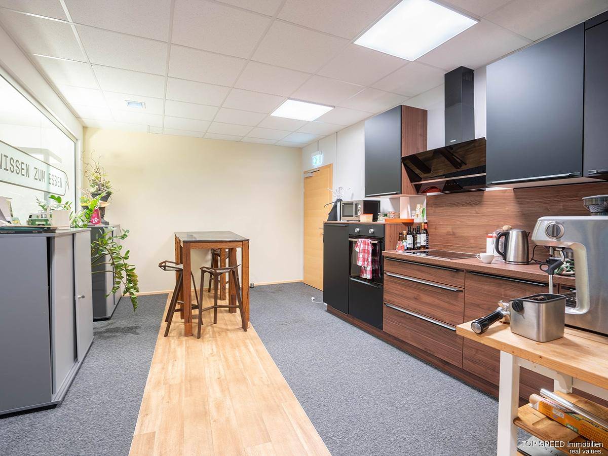 Ihr neuer Unternehmensstandort in Schladming – 7 Büroräume, Besprechungsraum &amp; eine sonnige Terrasse - Ansicht 2
