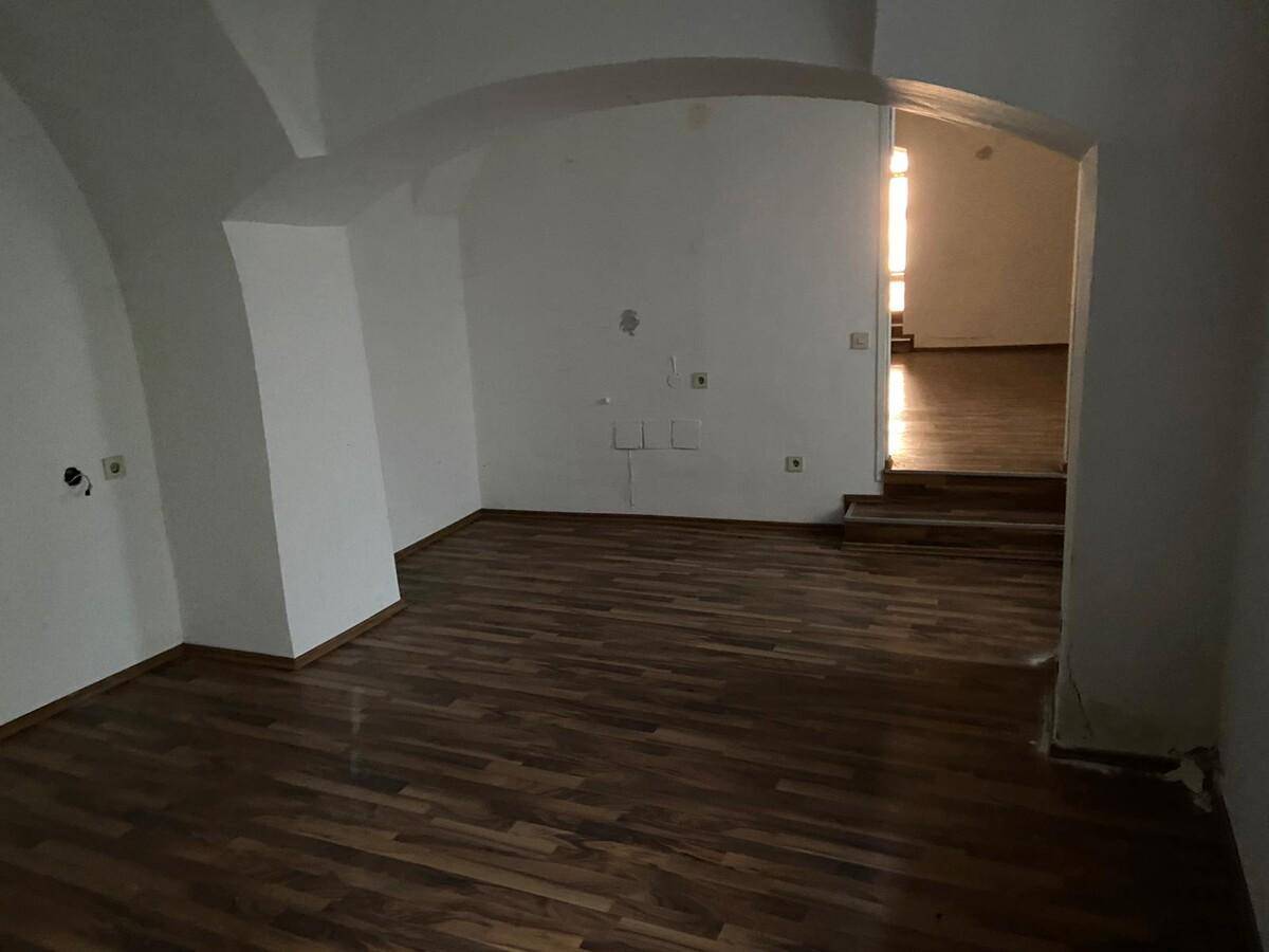 HISTORISCHES STADT HAUS 9% RENDITE - Więcej