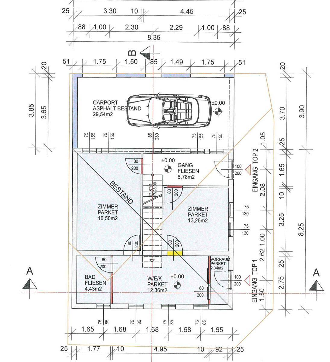 Grundriss des Erdgeschosses mit Carport, zwei Zimmern, Bad und Hauswirtschaftsraum.