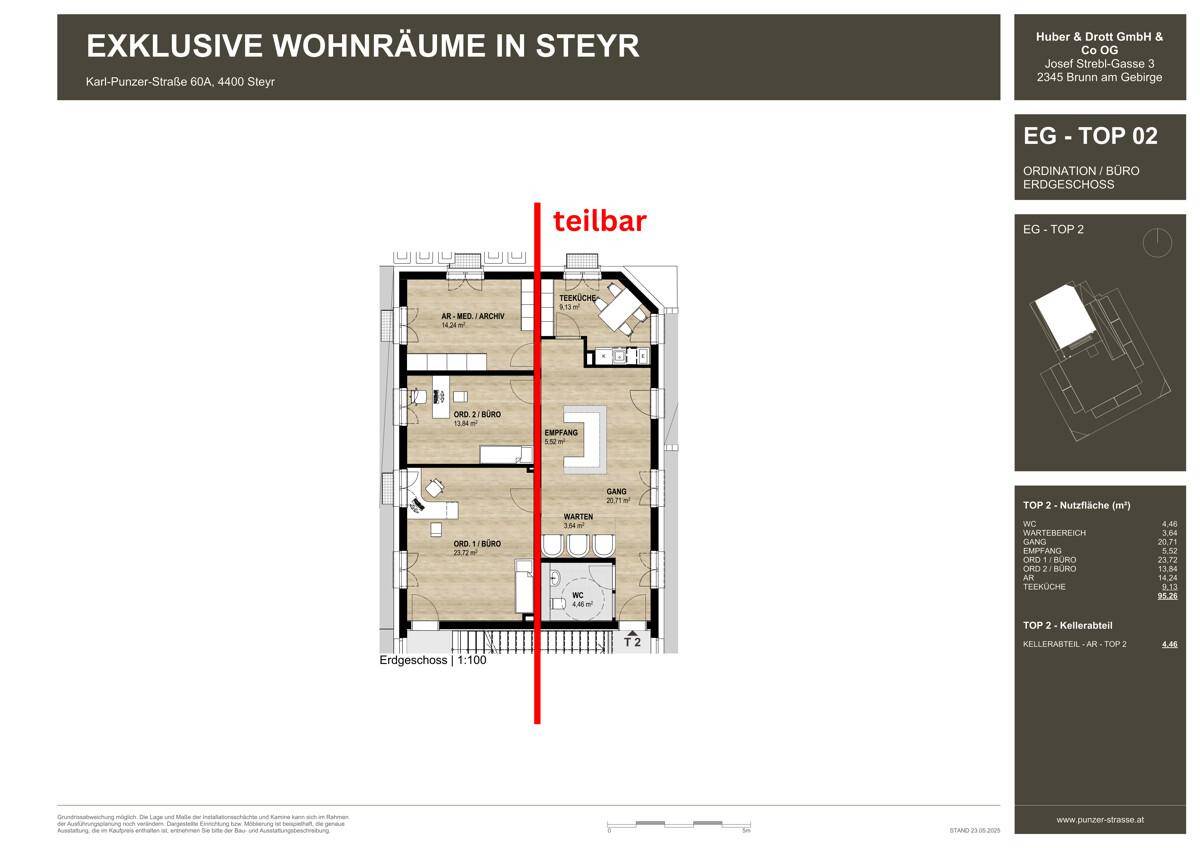 Grundriss des Erdgeschosses mit teilbarer Bürofläche und separaten WCs.