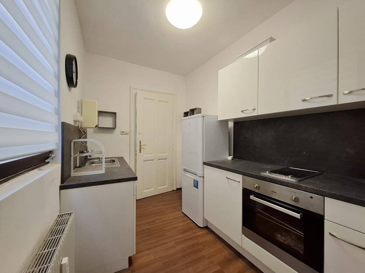 RUHIGER BEHANDLUNGSRAUM IN CHARMANTEM ALTSTADTHAUS – IDEAL FÜR GESUNDHEIT &amp; WOHLBEFINDEN - Ansicht 4