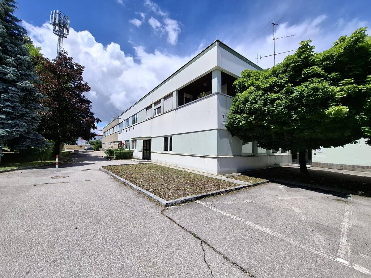 FLEXIBLE BÜROFLÄCHEN MIT 200-400 M² IN VERKEHRSGÜNSTIGER LAGE IN STEYR - Widok 2