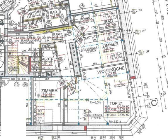 Detaillierter Grundriss der Wohnung mit Raummaßen und Terrassenbereich.