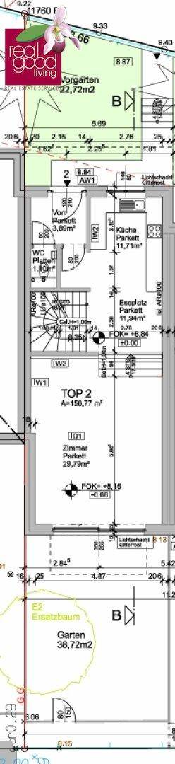 Grundriss des Erdgeschosses mit Garten, Küche, Essplatz und Wohnzimmer.