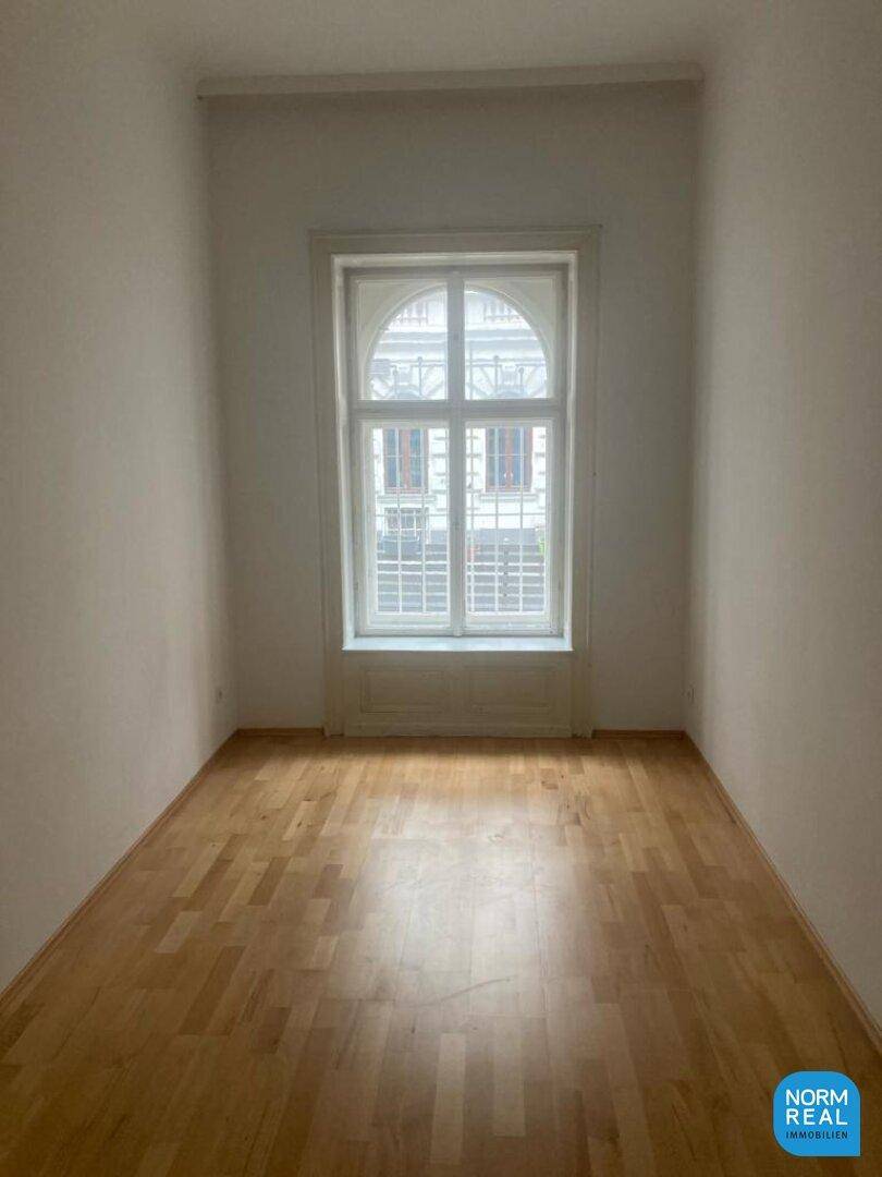 Schlafzimmer rechts