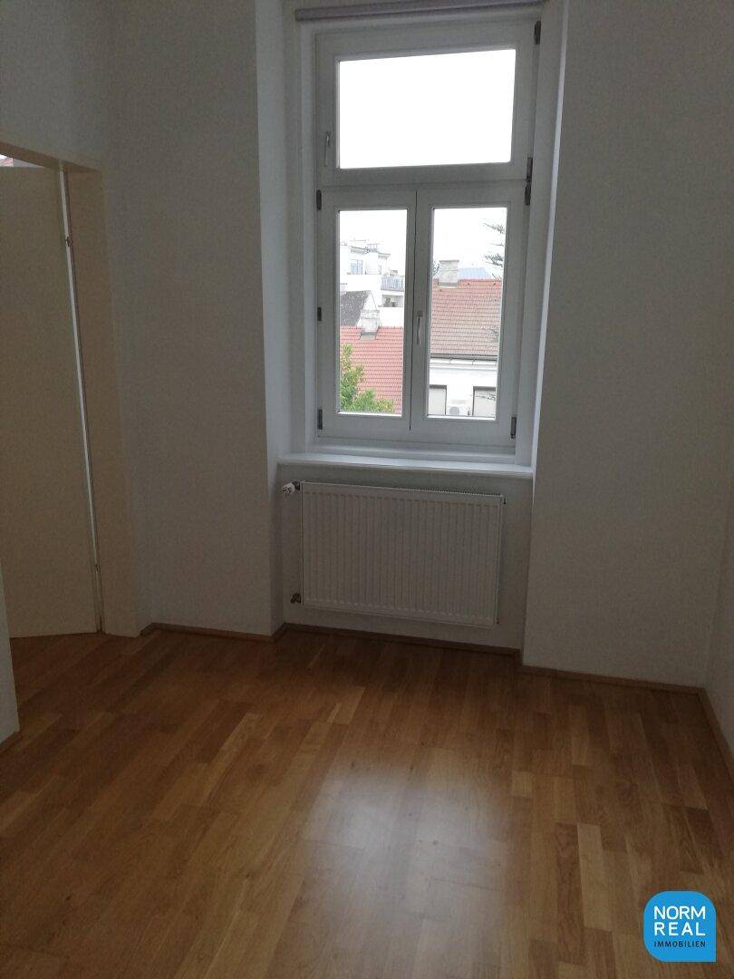 2. Schlafzimmer