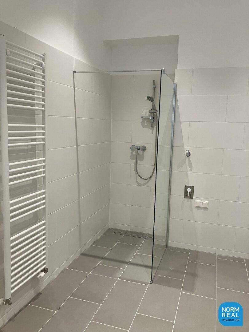 Bad Dusche