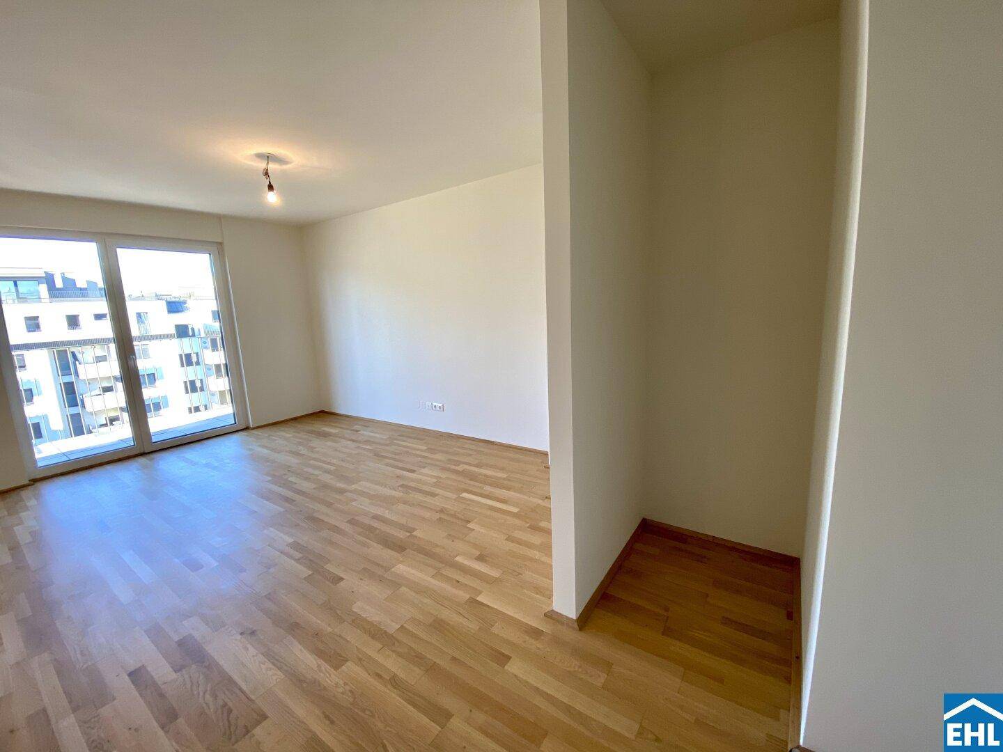 Mustervorraum + Wohnzimmer