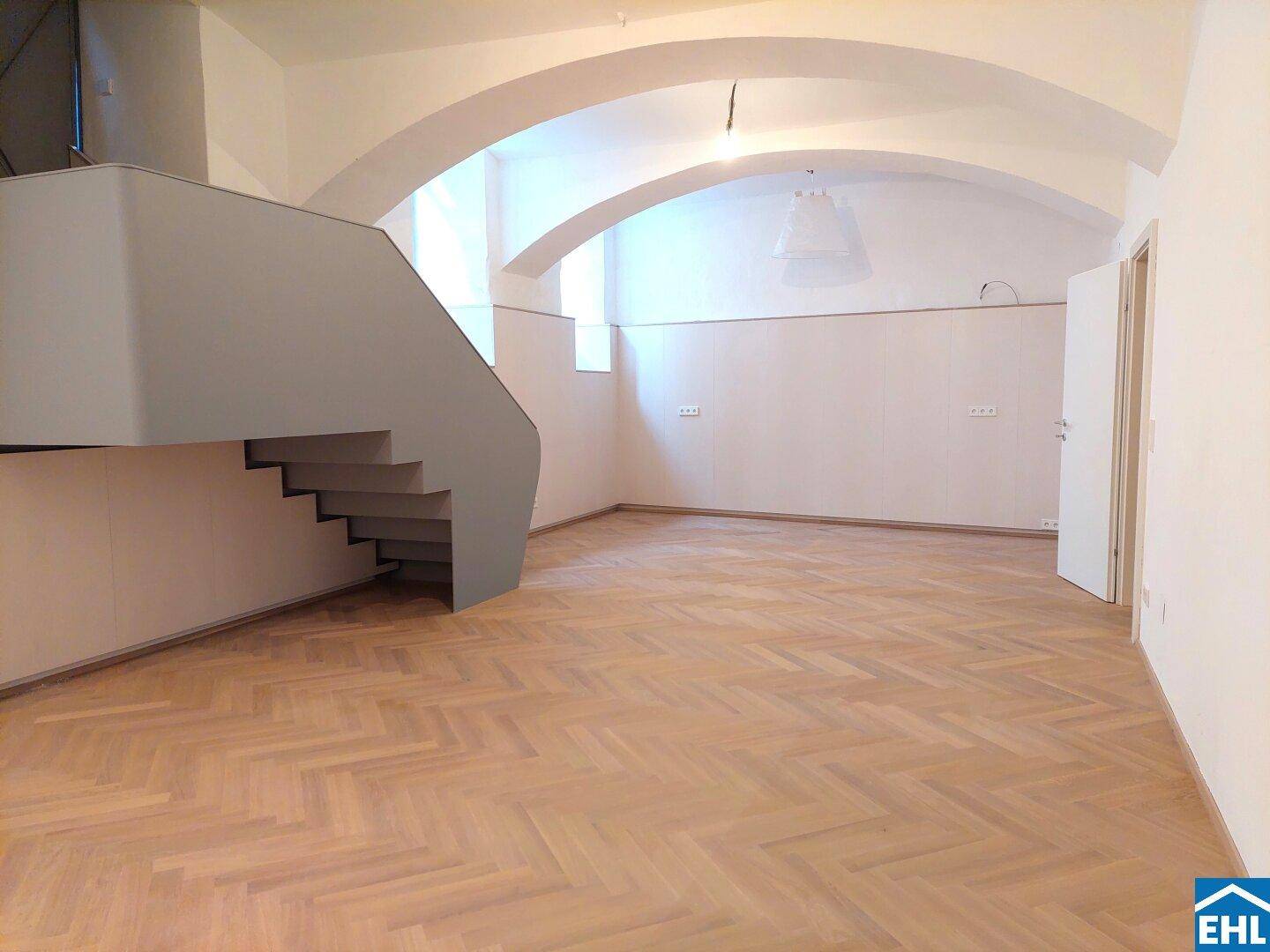 Modernisiertes Atelier im historischen Altbau in bester Stadtlage - Ansicht 2