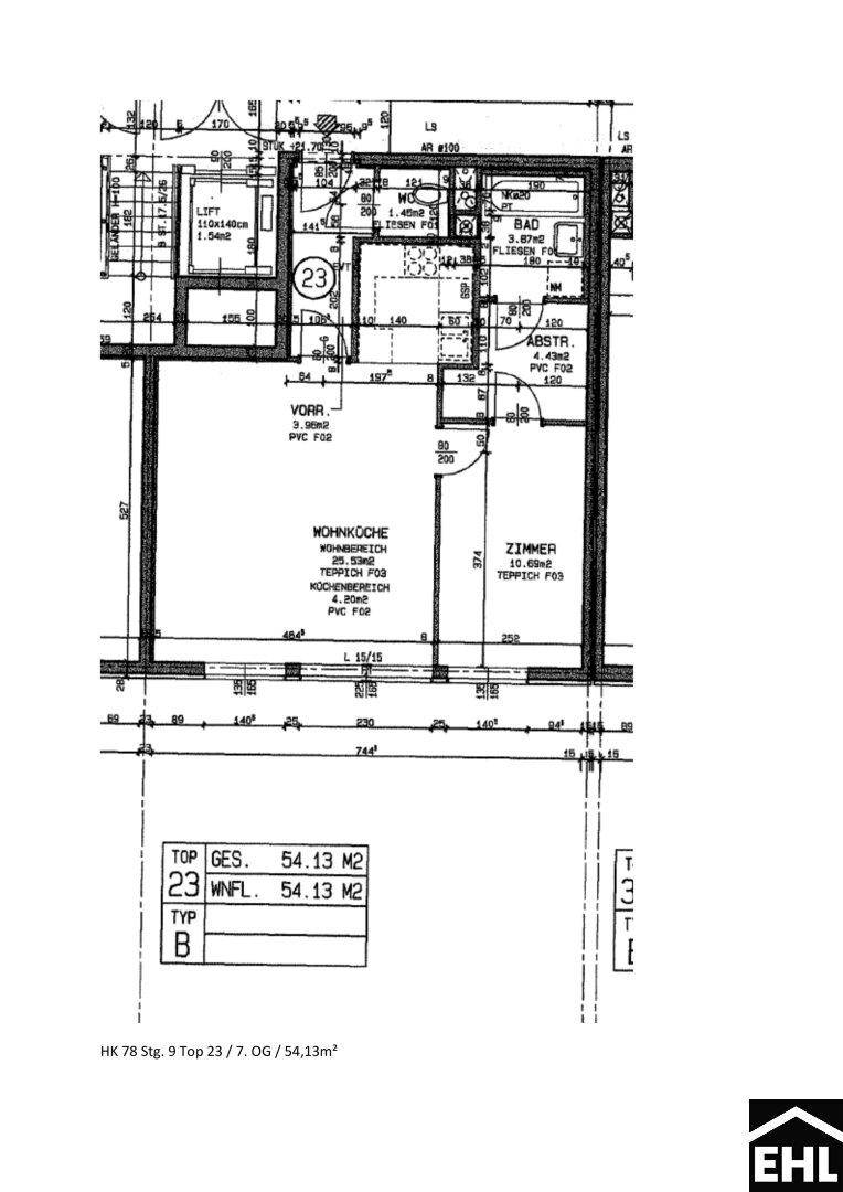 Grundrissplan einer Wohnung mit Wohnküche, Zimmer, Bad und Balkon.