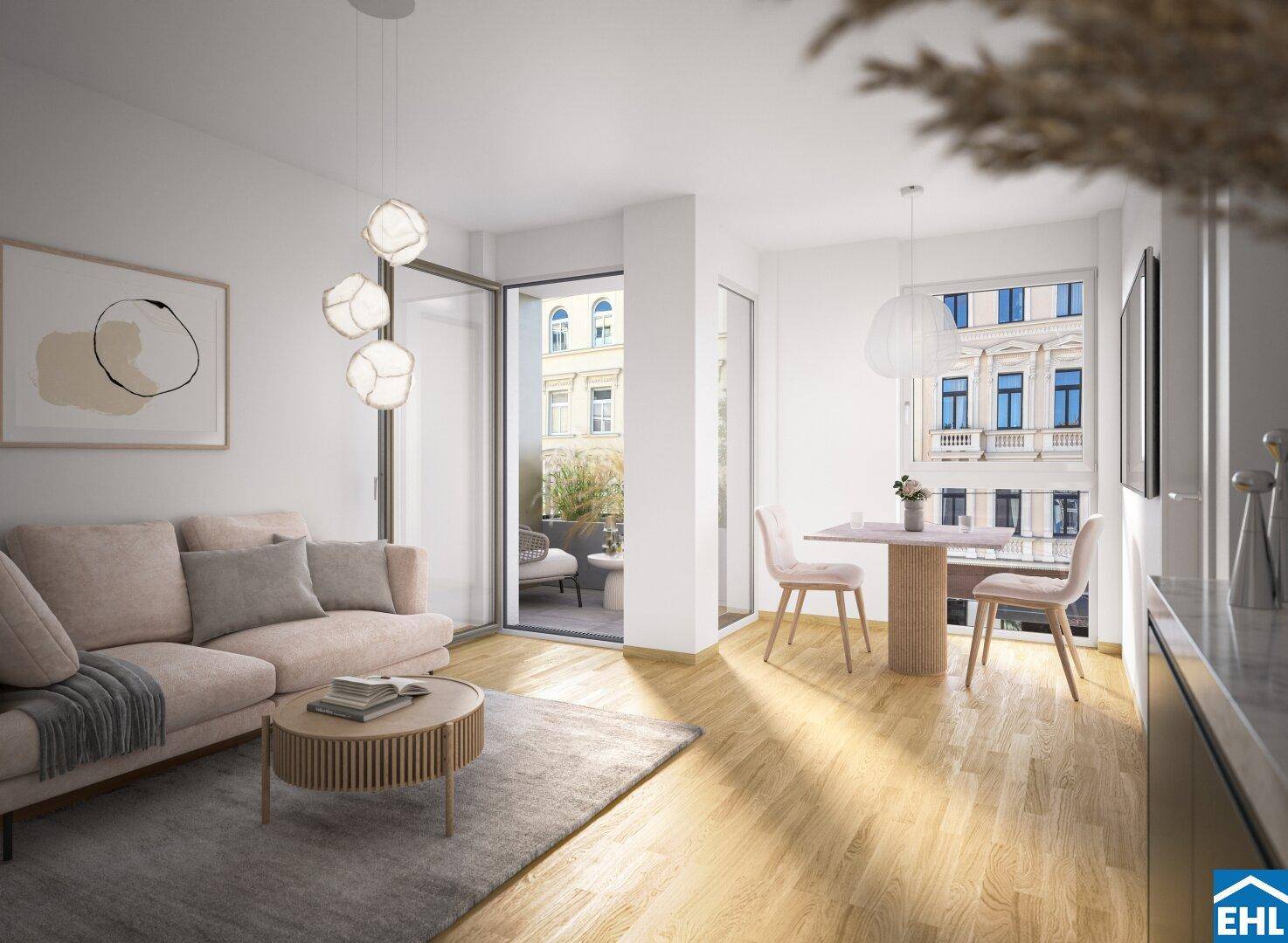Gemütlicher Wohnbereich mit kleinem Essplatz, Holzboden und Zugang zu einem Balkon.