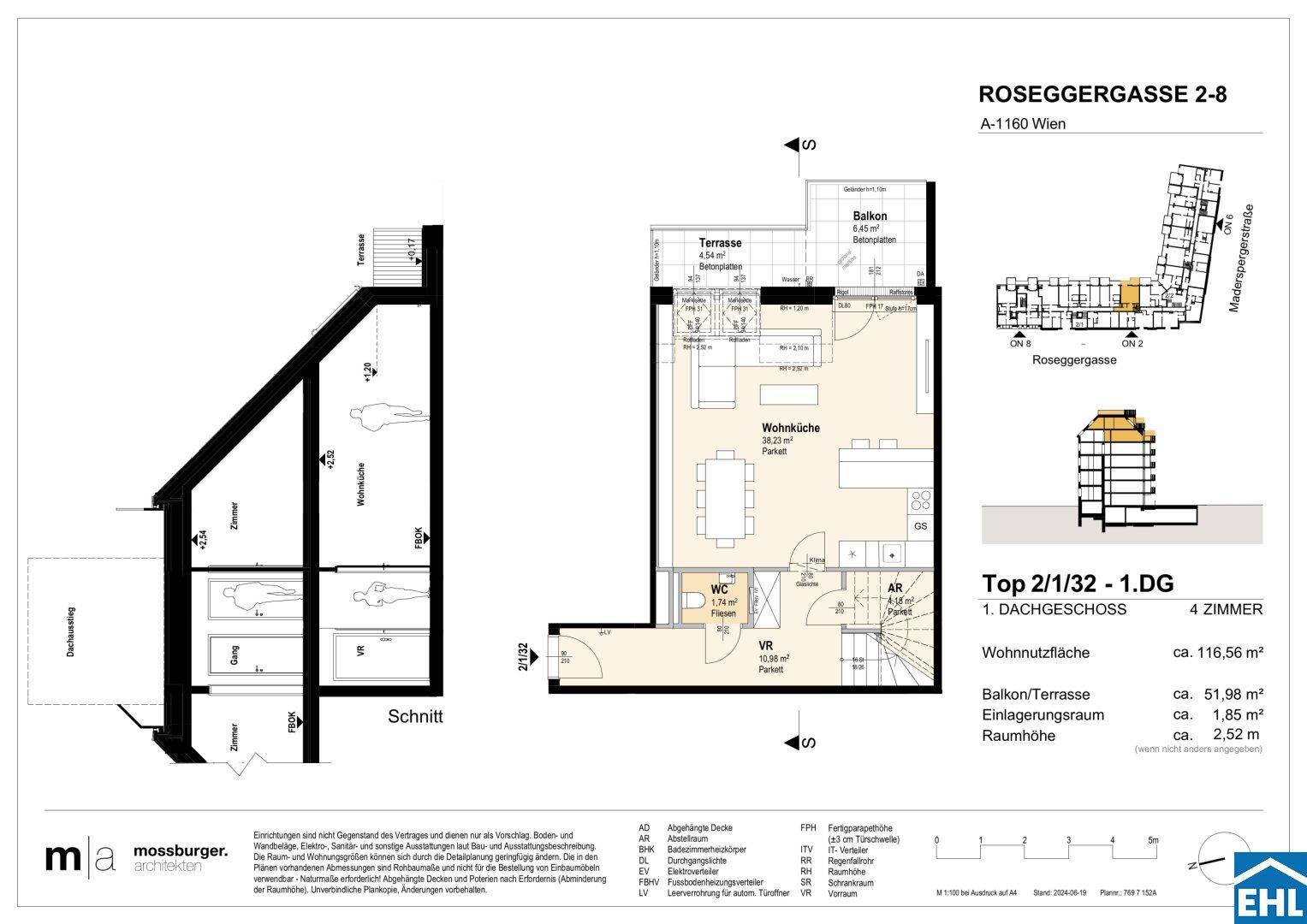 Grundriss des ersten Dachgeschosses mit offenem Wohn-Essbereich, Küche, WC und Zugang zu Terrasse und Balkon.