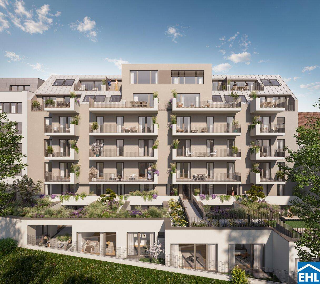 Gesamtansicht eines modernen Wohngebäudes mit zahlreichen Balkonen, Terrassen und begrünten Außenbereichen.