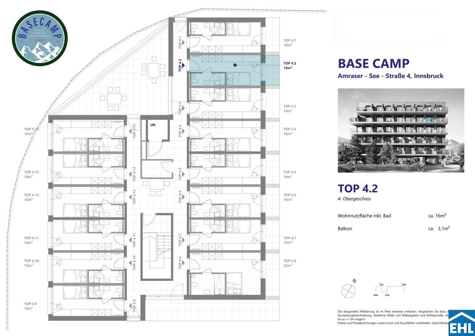 Grundriss eines Obergeschosses mit mehreren Wohneinheiten und Balkonen.