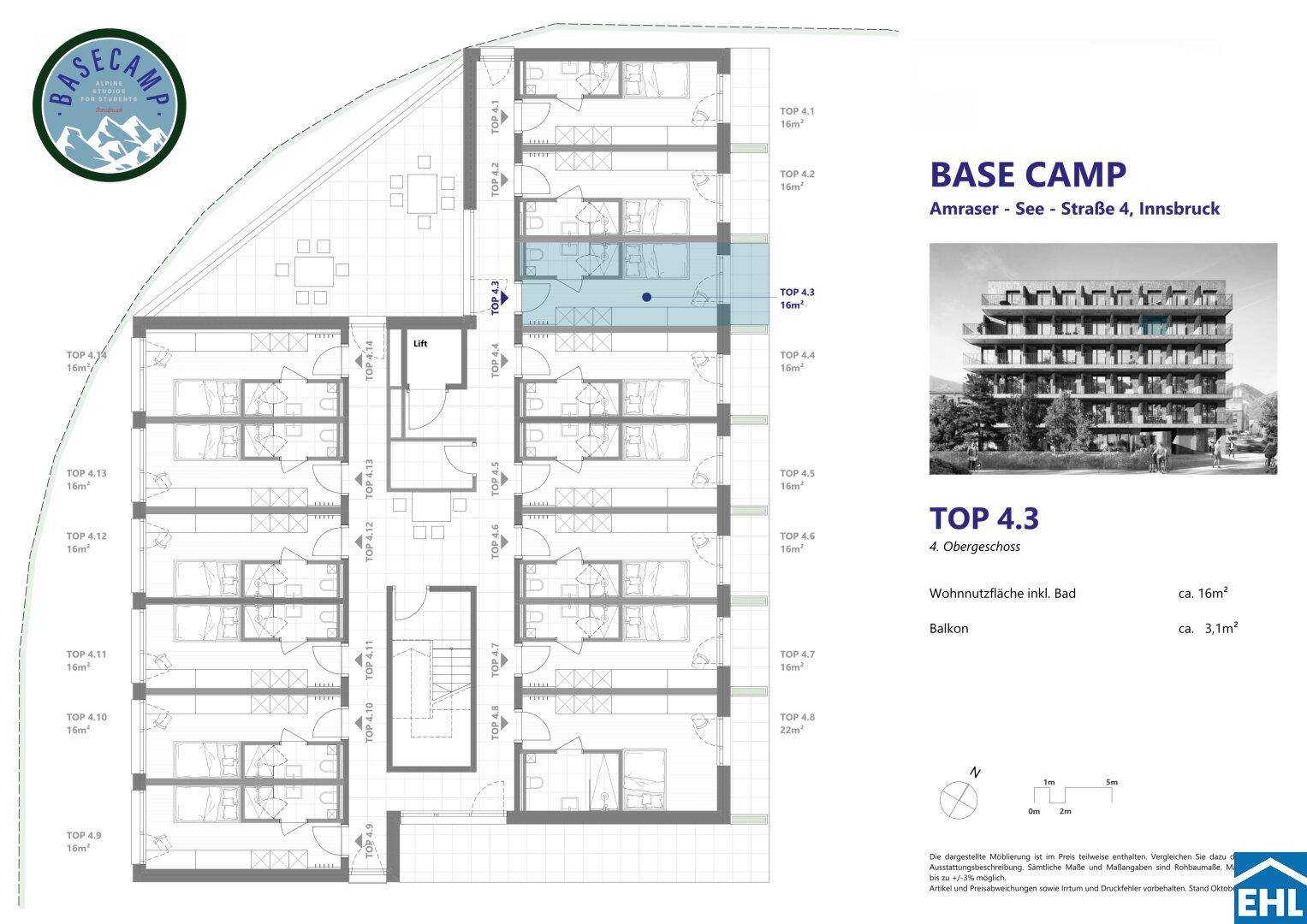 Grundriss des vierten Obergeschosses mit mehreren Wohneinheiten und Balkonen.