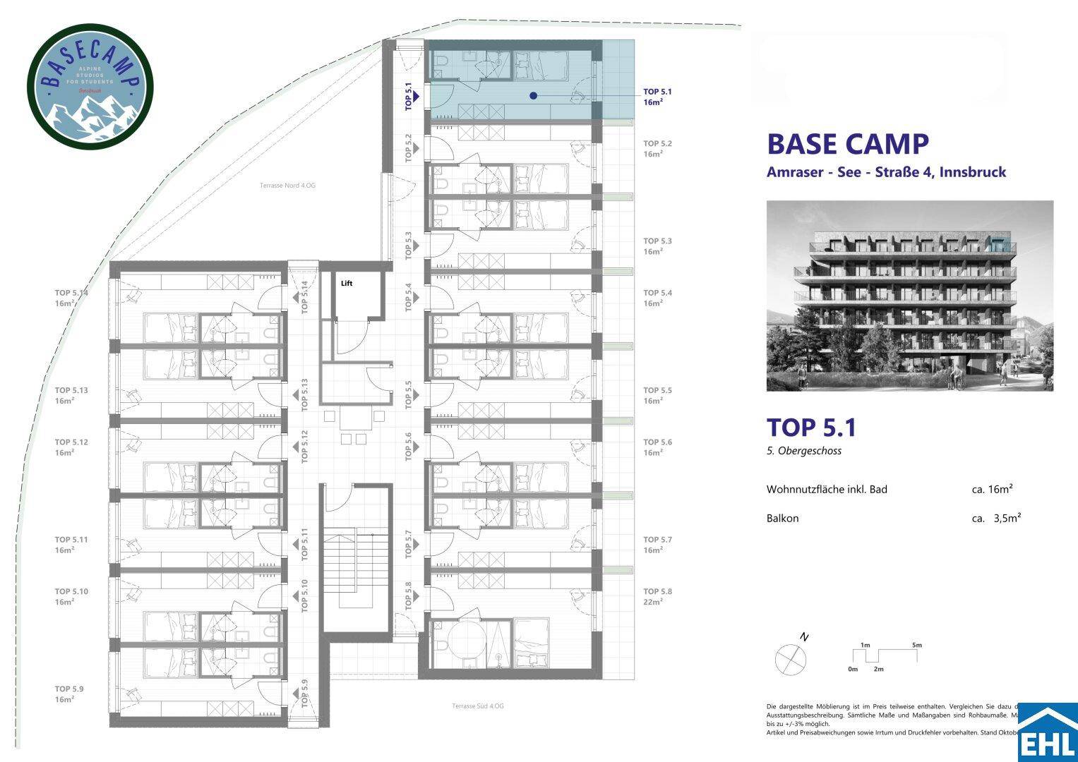 Detaillierter Grundriss eines Obergeschosses mit mehreren Wohneinheiten, Balkonen und Gemeinschaftsbereichen.