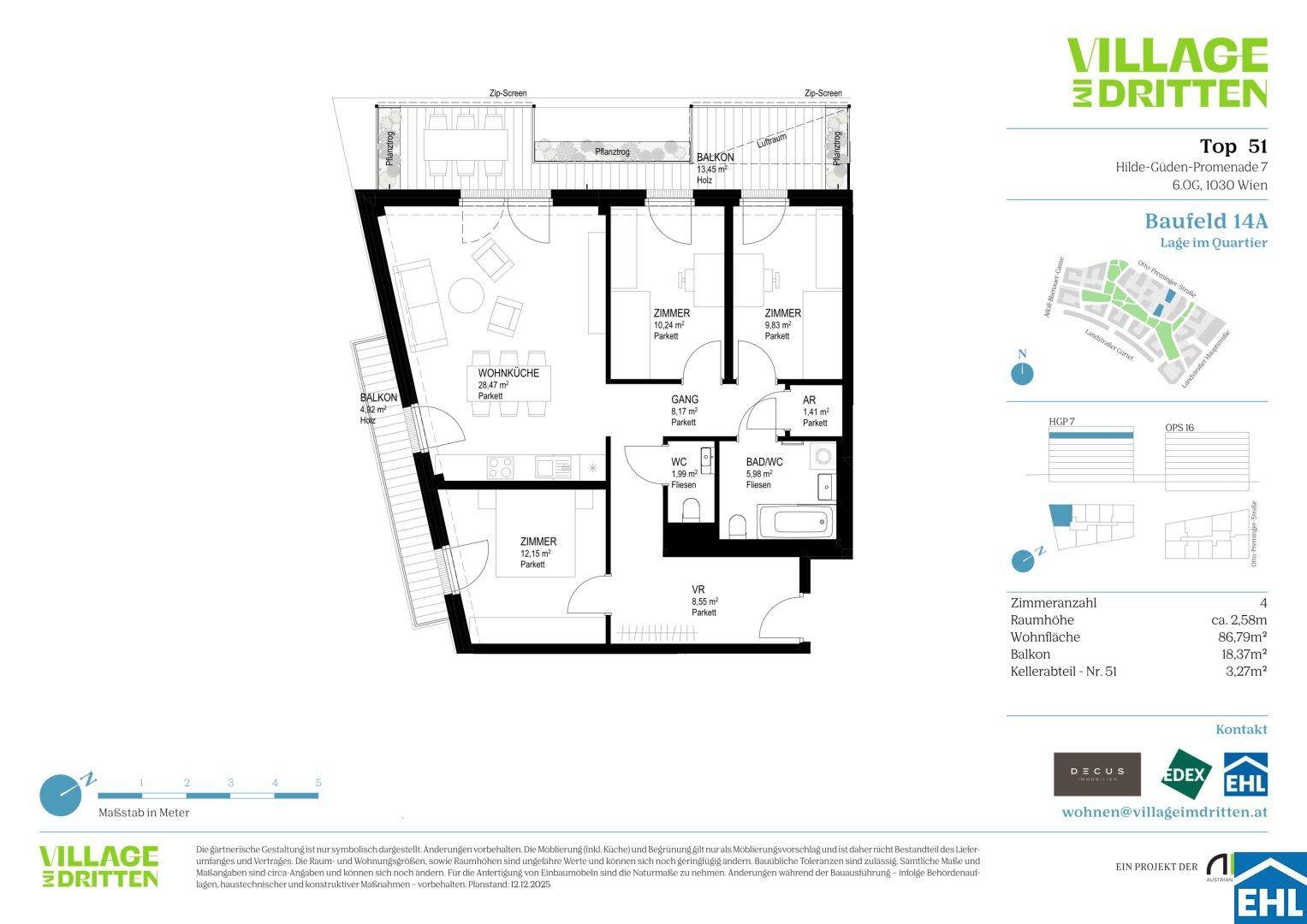 Detaillierter Grundriss einer Wohnung mit drei Zimmern, Balkon und separatem WC.