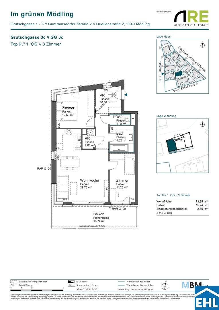 Detaillierter Grundriss einer Wohnung mit drei Zimmern und einem Balkon.