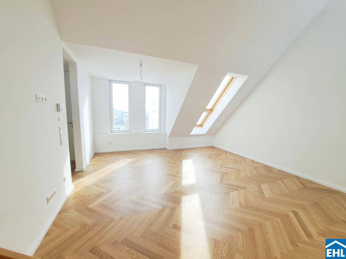 1150 Wien: 4 Zimmer-Dachgeschoß-Maisonettewohnung in U-Bahn-Nähe! - Radharc 3