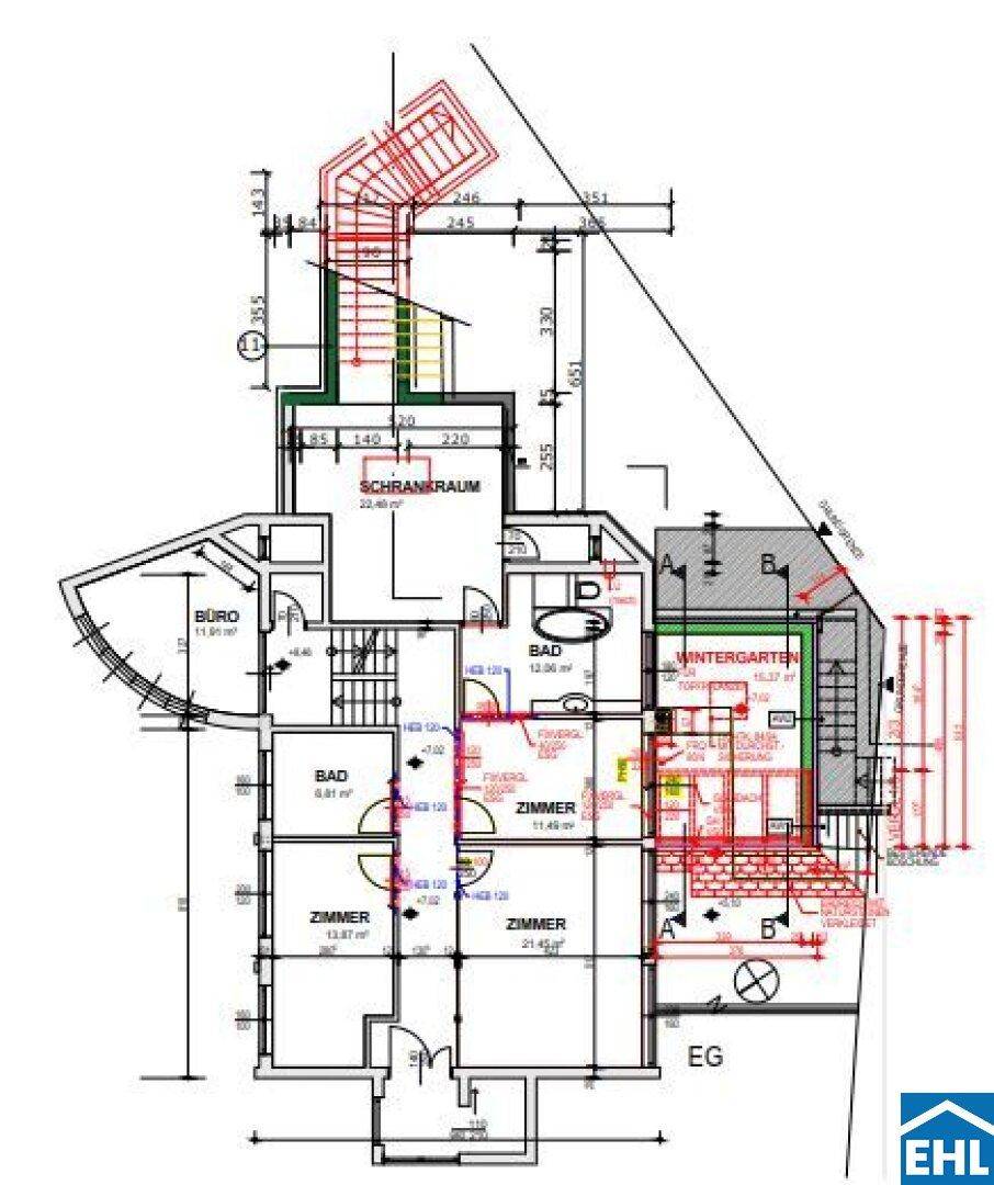 Grundriss des Erdgeschosses mit Wintergarten, Büro, Badezimmer und mehreren Zimmern.