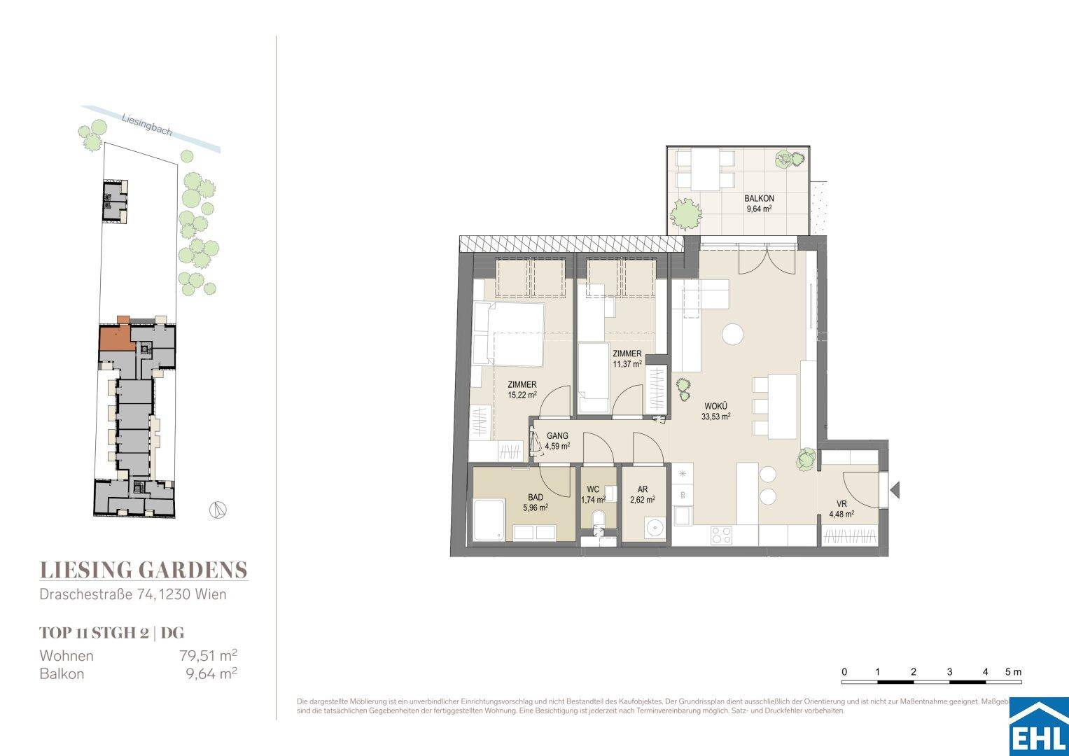 Grundriss einer Wohnung mit offenem Wohn- und Küchenbereich, zwei Zimmern, Bad, separatem WC und Balkon.