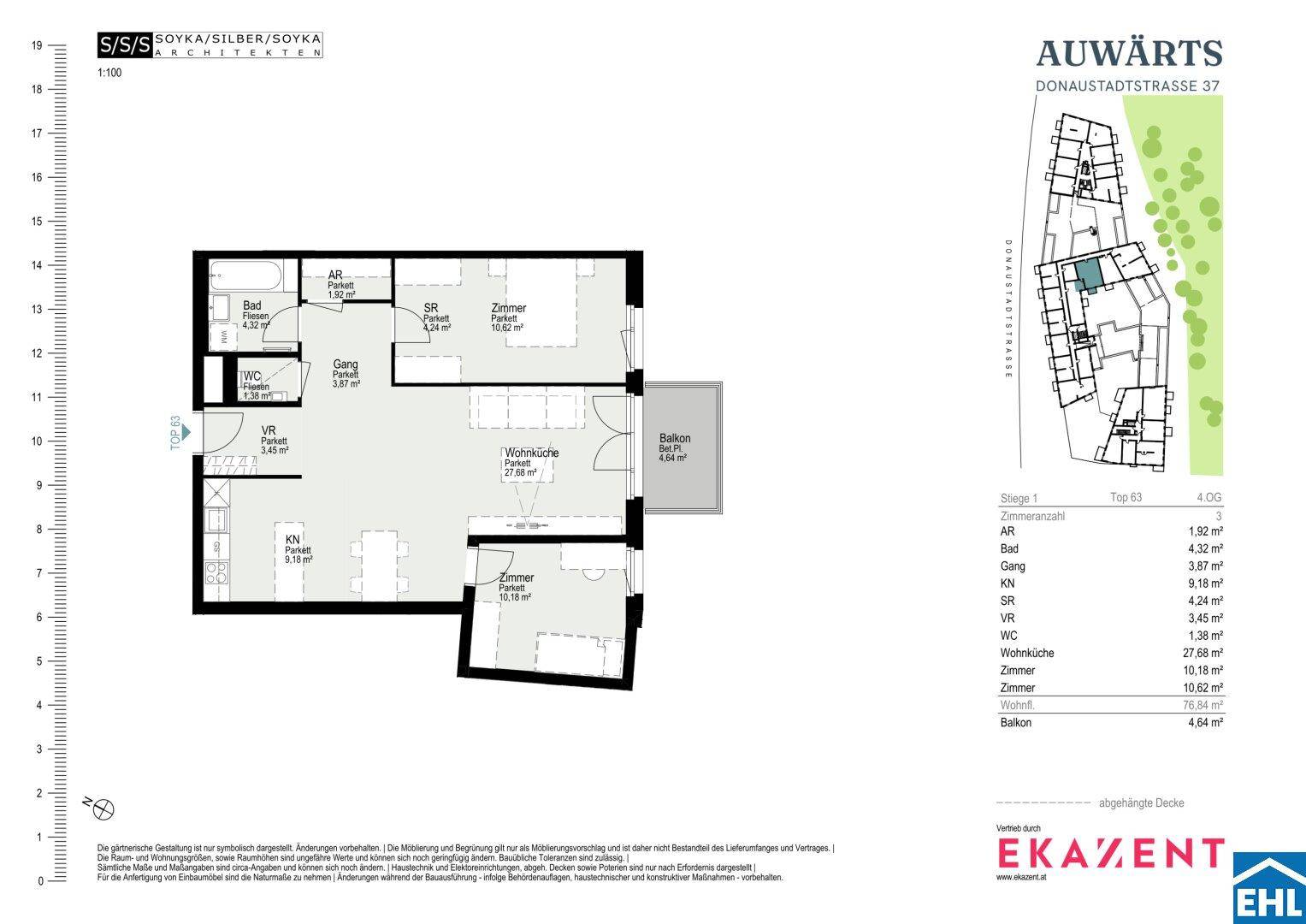 Detaillierter Grundriss einer Wohnung mit mehreren Zimmern und einem Balkon.