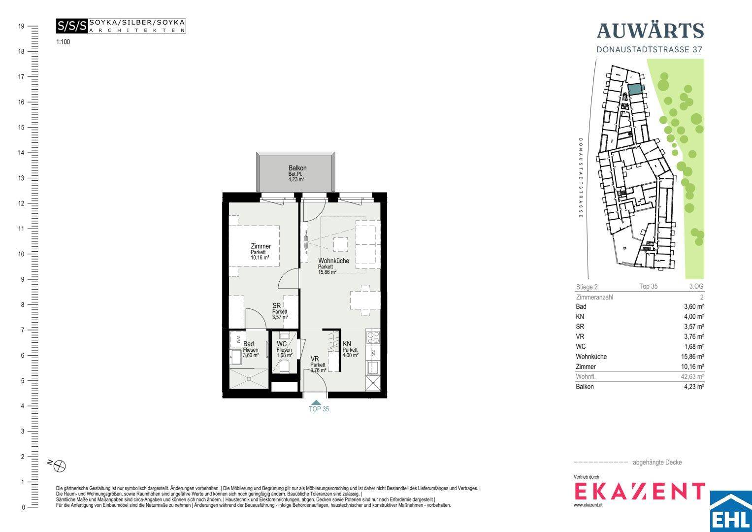 Grundriss einer Wohnung mit Wohnküche, Schlafzimmer, Bad und Balkon.