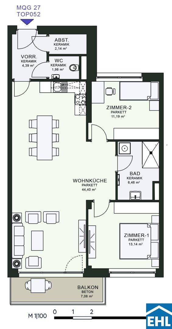 Detaillierter Grundriss einer Wohnung mit Wohnküche, zwei Zimmern, Bad, WC und Balkon.