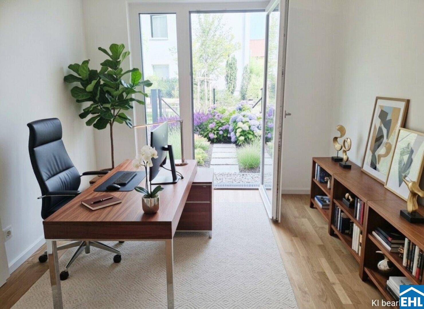 Helles Büro mit Holzboden, modernem Schreibtisch und direktem Zugang zum Garten.