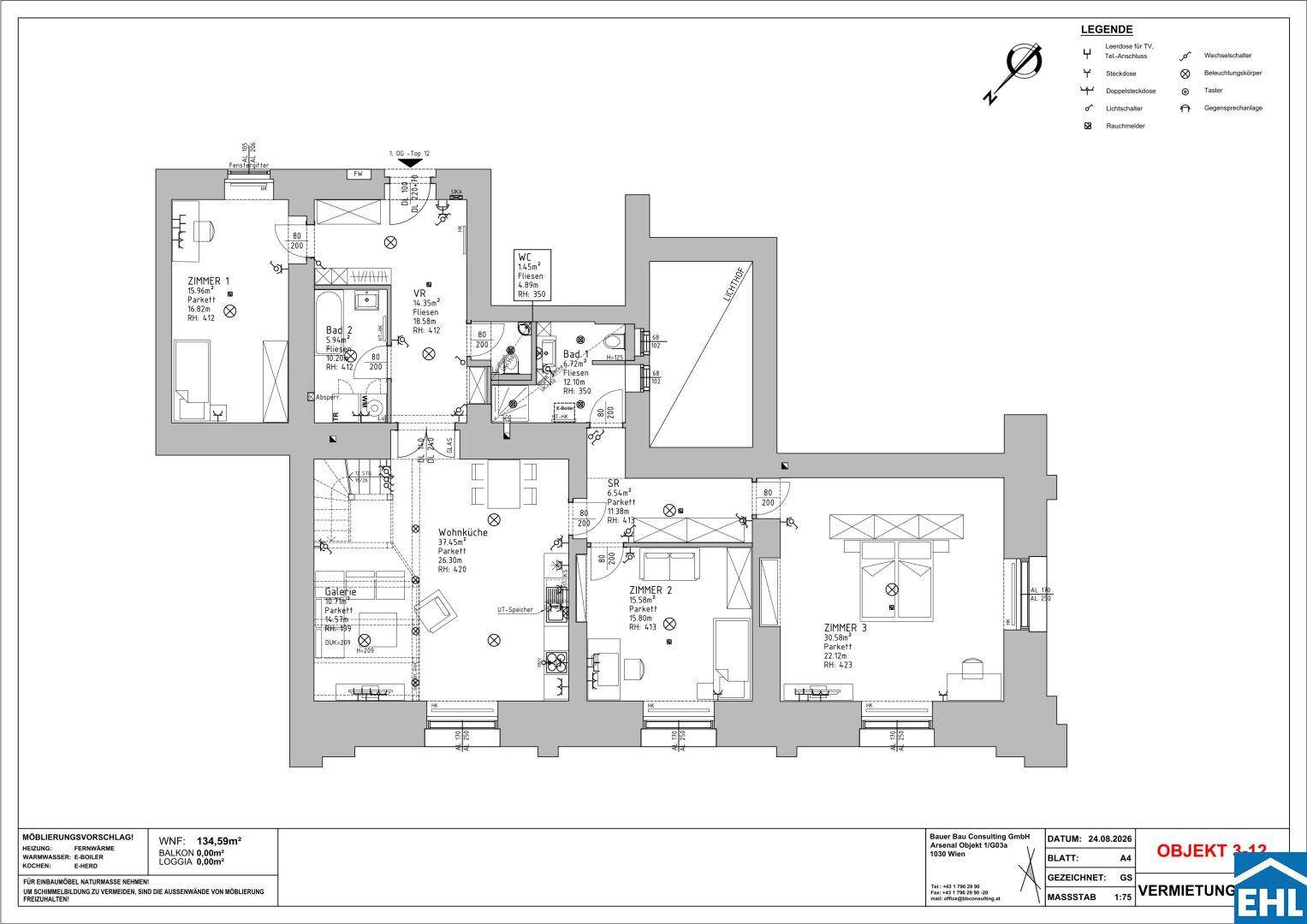 Grundriss einer Wohnung mit offener Wohnküche, drei Schlafzimmern, zwei Bädern und Zugang zu Balkon und Loggia.