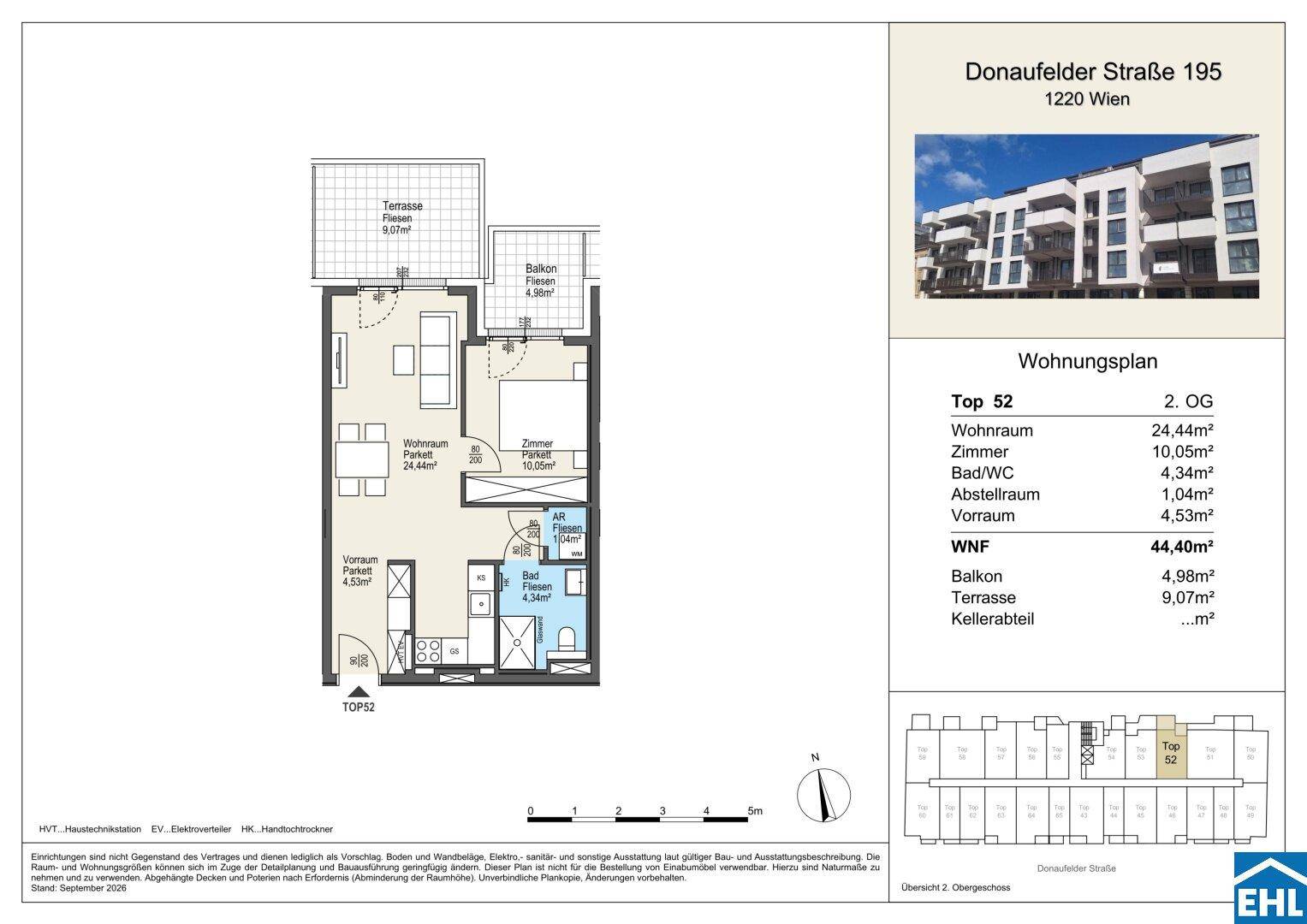 Grundriss der Wohnung Top 52 mit Terrasse, Balkon und offenem Wohnbereich.