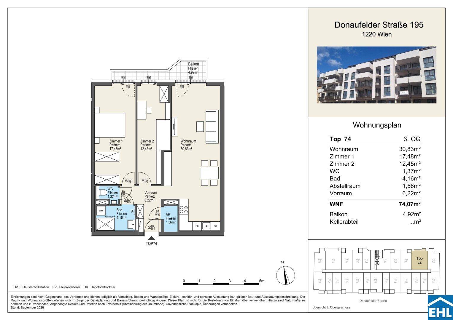 Grundriss der Wohnung Top 74 im 3. Obergeschoss mit Balkon und zwei Schlafzimmern.