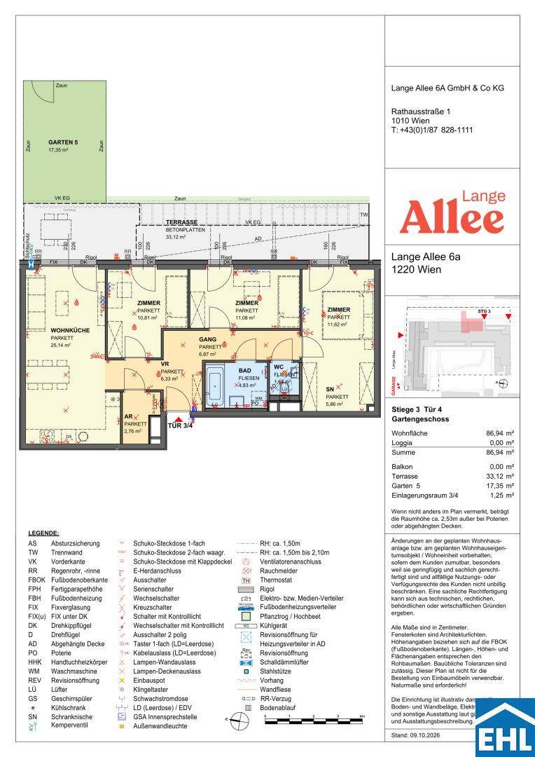Detaillierter Grundriss einer Gartenwohnung mit Terrasse, Garten und mehreren Zimmern.