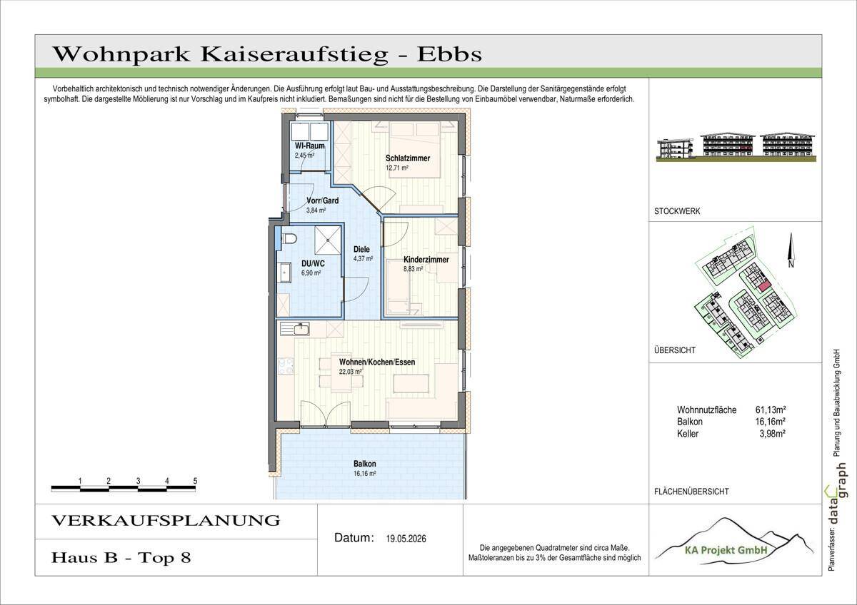 Detaillierter Grundriss einer Wohnung mit Balkon, Schlafzimmern und offenem Wohnbereich.