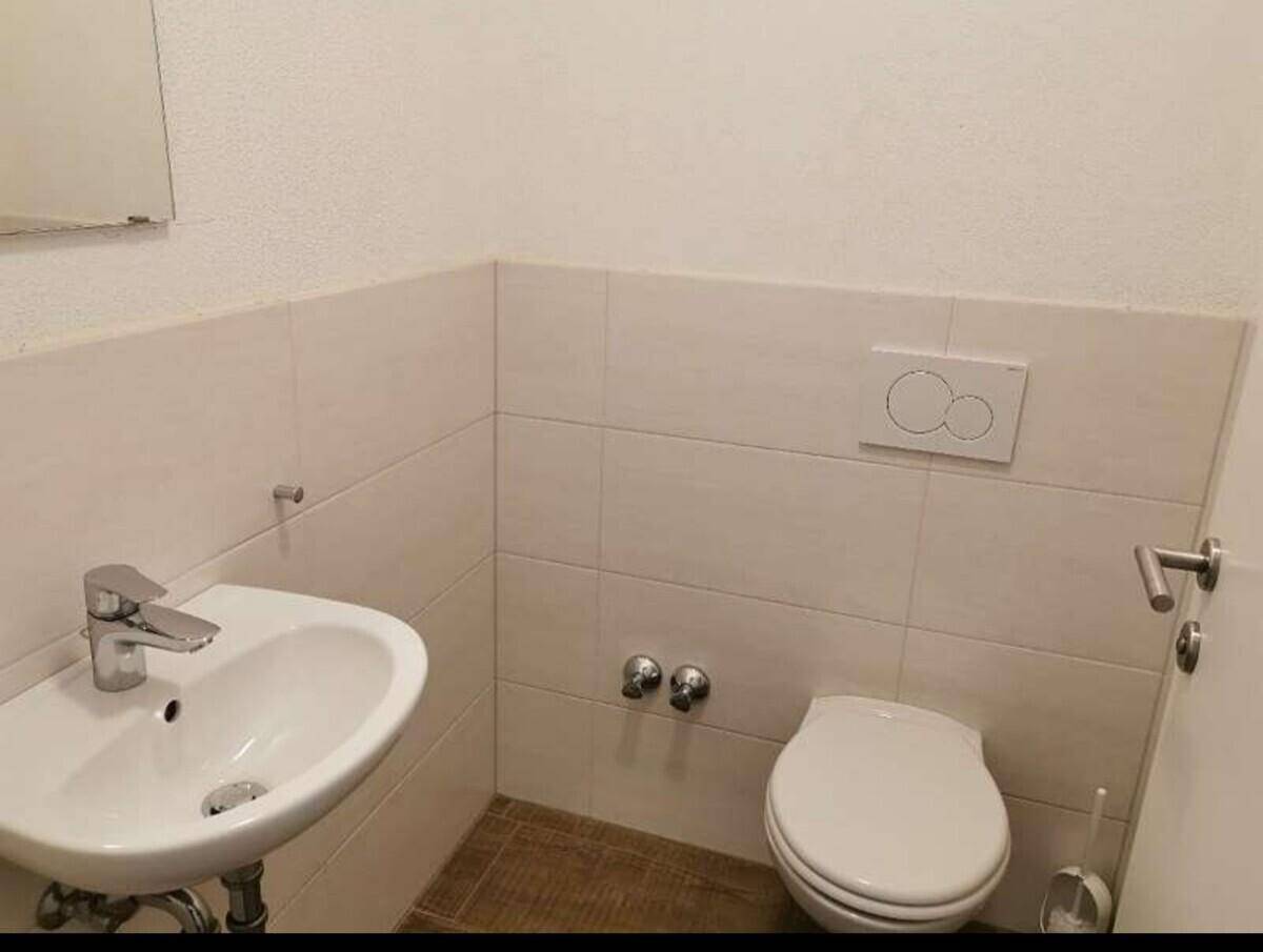 Separates Gäste-WC