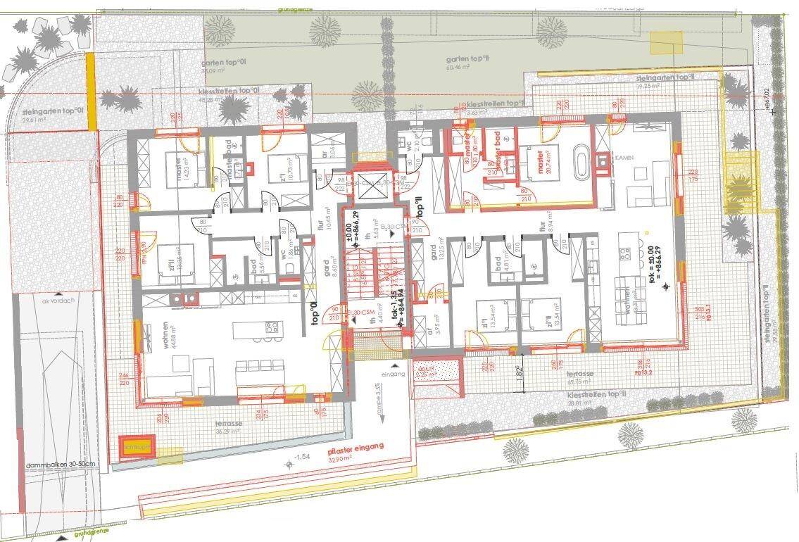 Gesamtgrundriss des Gebäudes mit mehreren Wohneinheiten, Gärten, Balkonen und Terrassenbereichen.