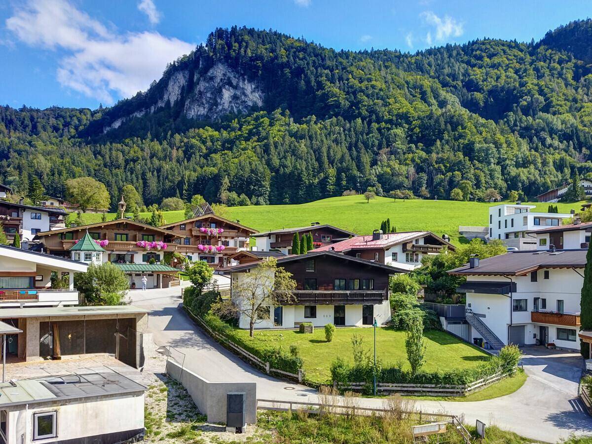 Sonniges Einfamilienhaus mit See- und Pendlingblick (3)
